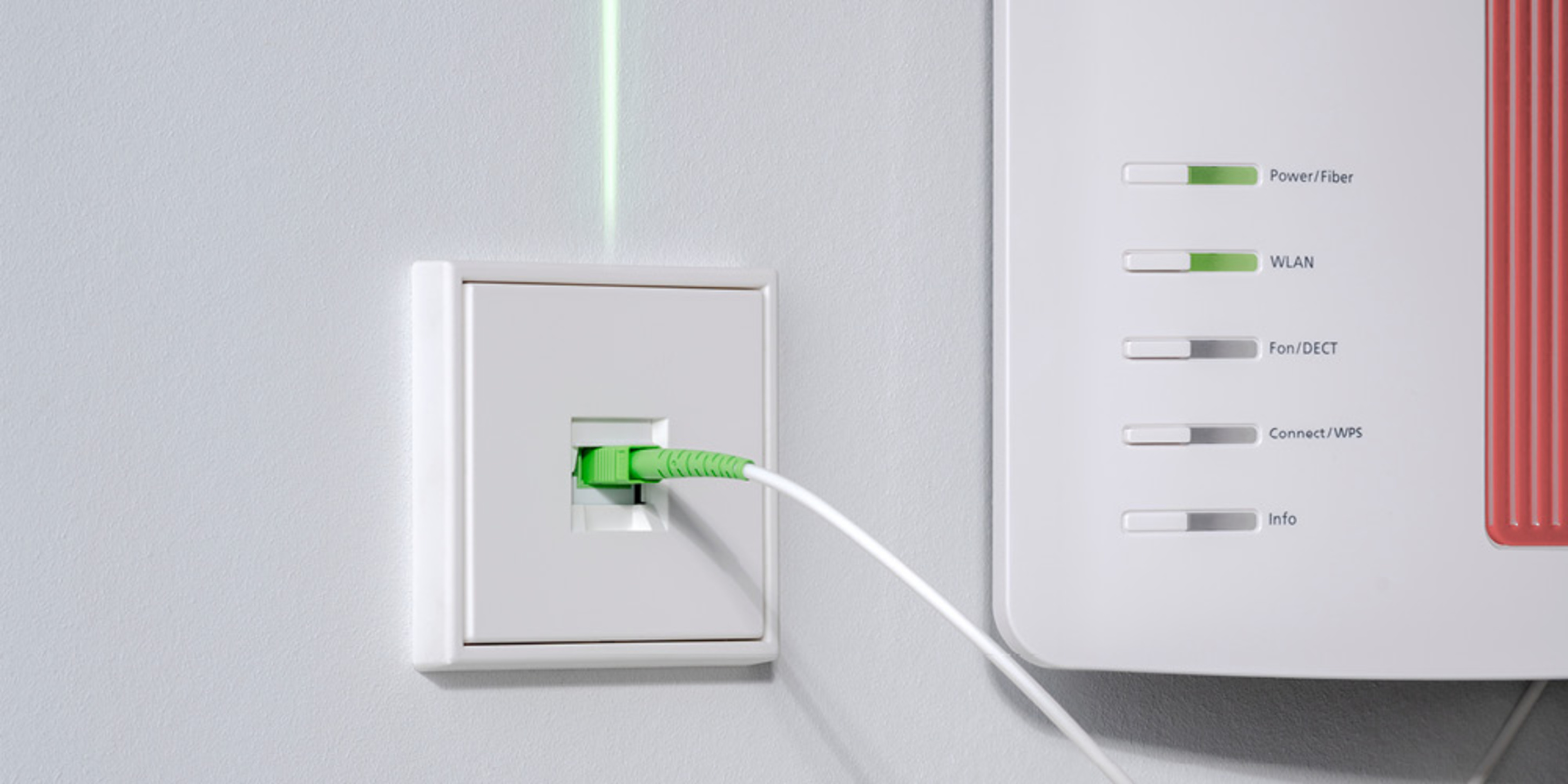 Die neuen Glasfaser-Anschlussdosen bei Muster Elektro in Musterstadt